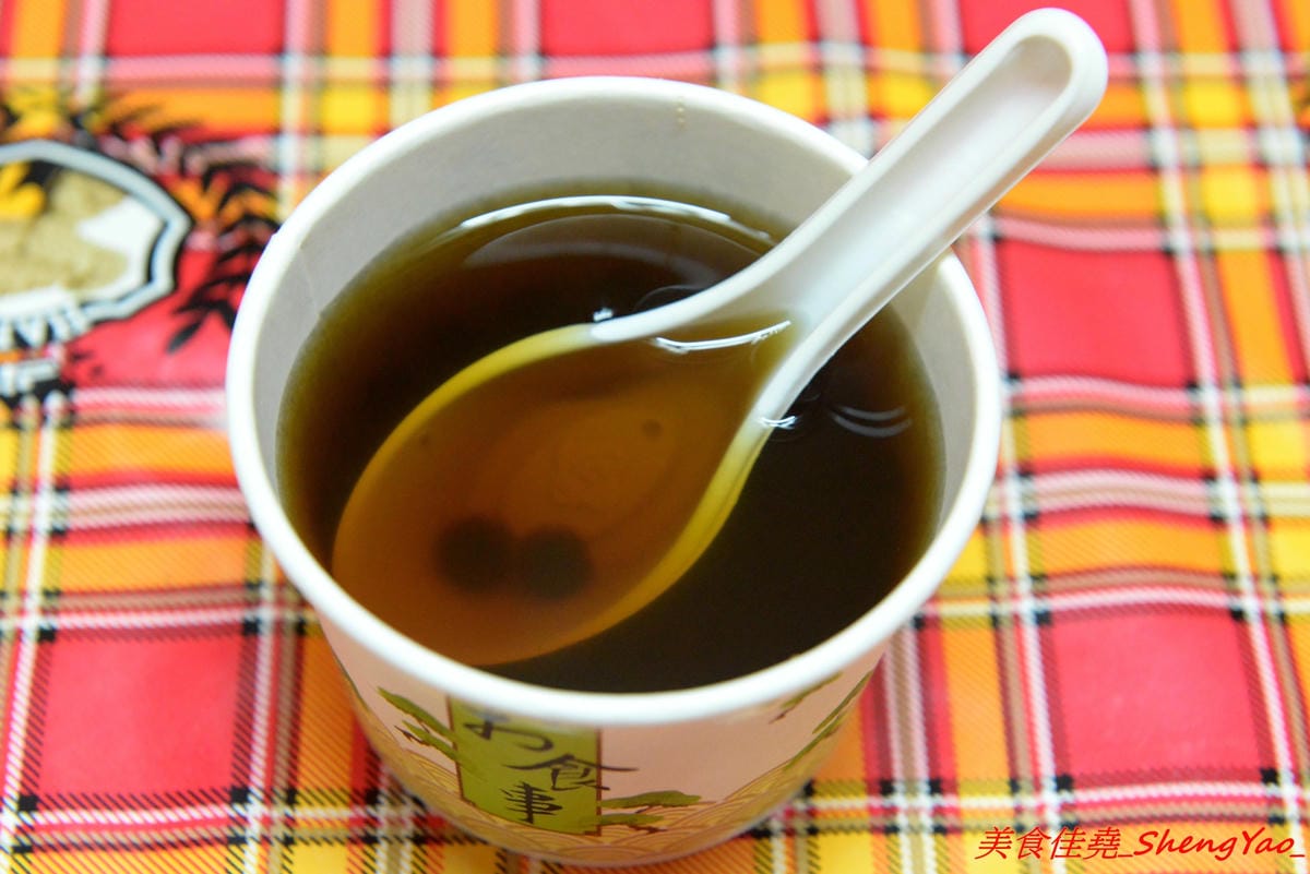 [台中清水]來來臭豆腐二訪最新MENU – 地表最狂臭豆腐,新MENU臭豆腐一共多達25口味,布丁百香果臭豆腐、巧克力牛奶臭豆腐、炸醬王子麵臭豆腐等多種奇特口味徹底顛覆你的想像。多家美食媒體節