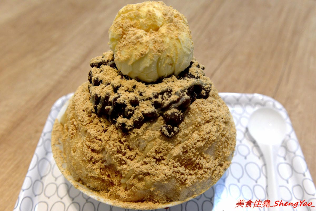 [台中南屯]三個味 – 外島金門開上來的冰店,主打淋醬日式刨冰,醬和配料幾乎都是店家自製,口味有特色,料多實在又好吃,價格不會貴。