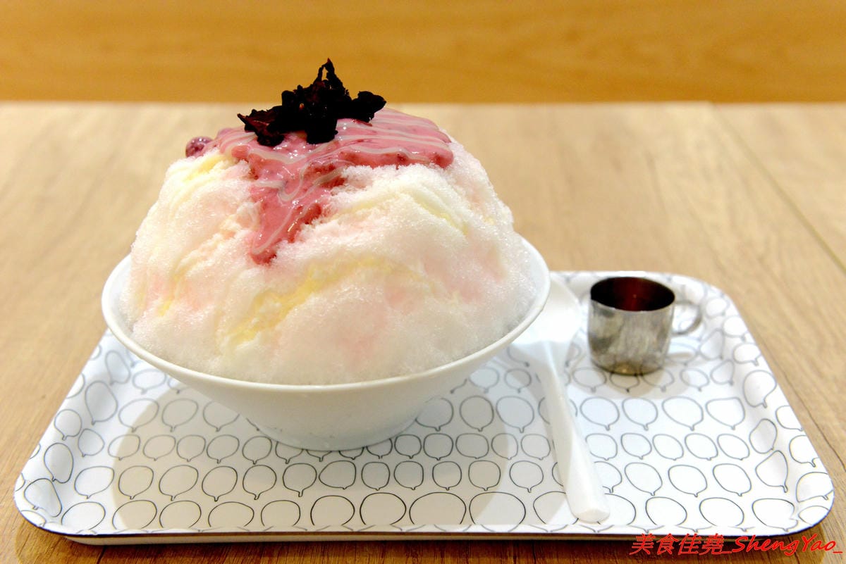 [台中南屯]三個味 – 外島金門開上來的冰店,主打淋醬日式刨冰,醬和配料幾乎都是店家自製,口味有特色,料多實在又好吃,價格不會貴。