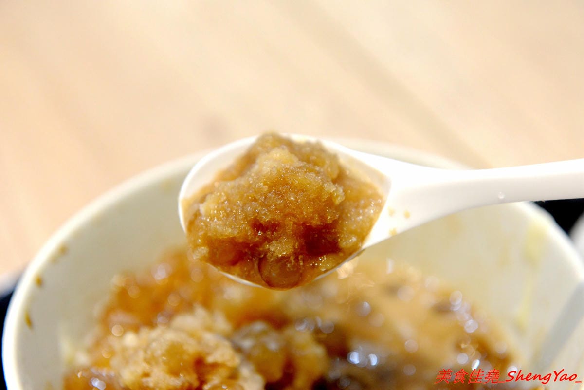 [台中南屯]三個味 – 外島金門開上來的冰店,主打淋醬日式刨冰,醬和配料幾乎都是店家自製,口味有特色,料多實在又好吃,價格不會貴。