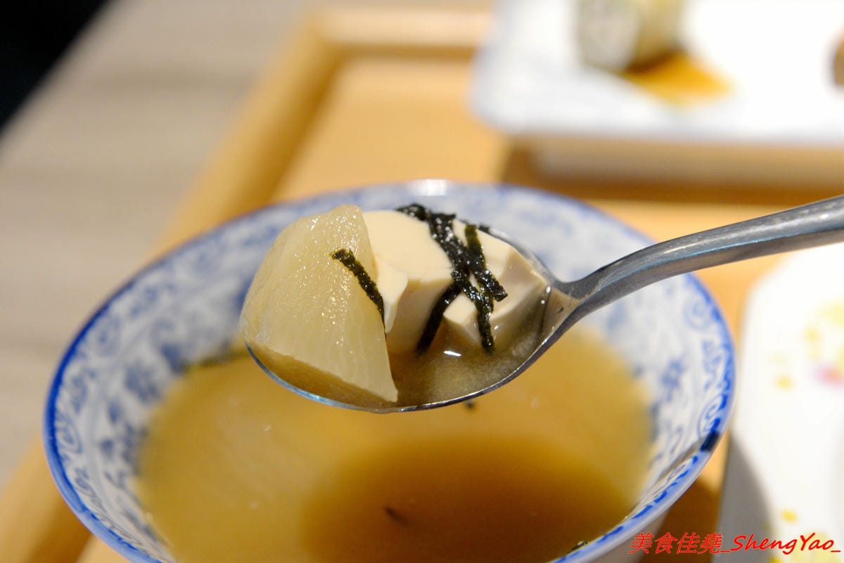 [台中西區]馨苑 – “膳馨”相關新品牌餐廳,不只有好吃台菜料理還有咖啡和手作甜點,主打套餐式台菜料理,一個人也能輕鬆吃台菜,東西好吃,店員服務態度親切,環境靜謐舒適,價位不貴且不收服務費