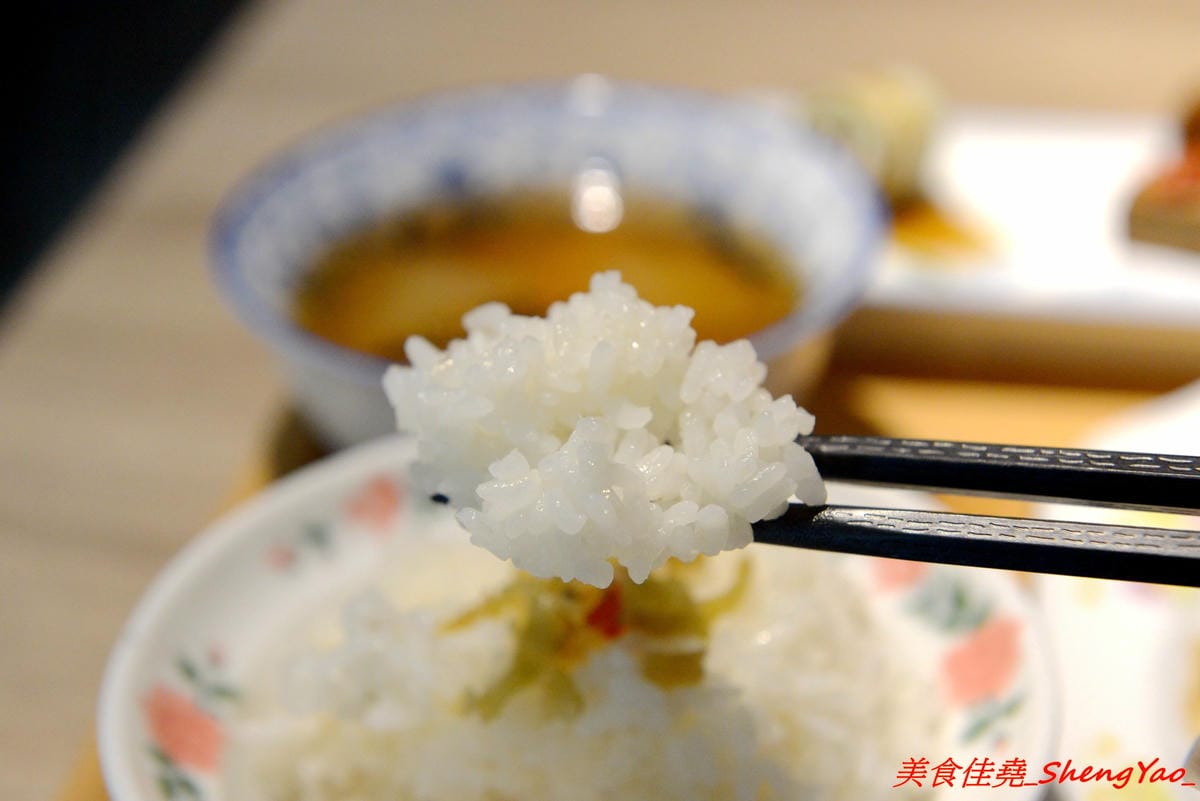 [台中西區]馨苑 – “膳馨”相關新品牌餐廳,不只有好吃台菜料理還有咖啡和手作甜點,主打套餐式台菜料理,一個人也能輕鬆吃台菜,東西好吃,店員服務態度親切,環境靜謐舒適,價位不貴且不收服務費