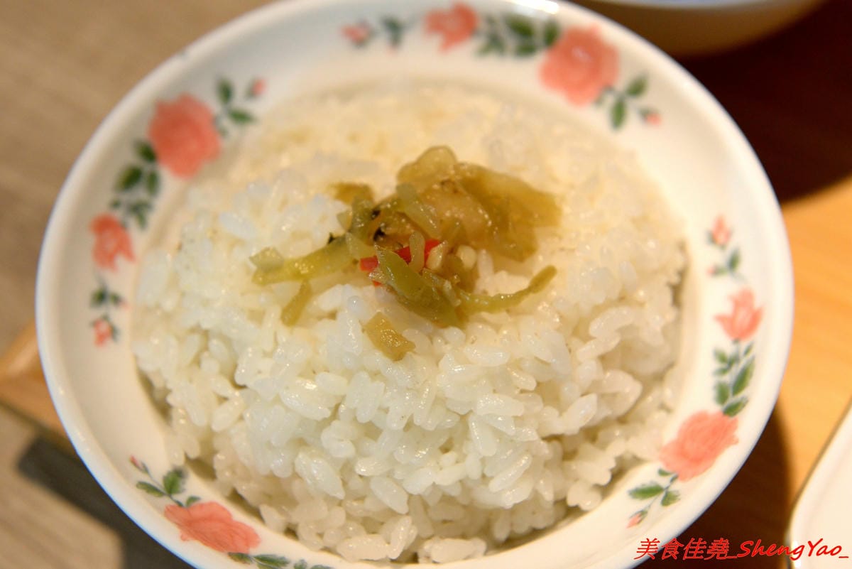 [台中西區]馨苑 – “膳馨”相關新品牌餐廳,不只有好吃台菜料理還有咖啡和手作甜點,主打套餐式台菜料理,一個人也能輕鬆吃台菜,東西好吃,店員服務態度親切,環境靜謐舒適,價位不貴且不收服務費