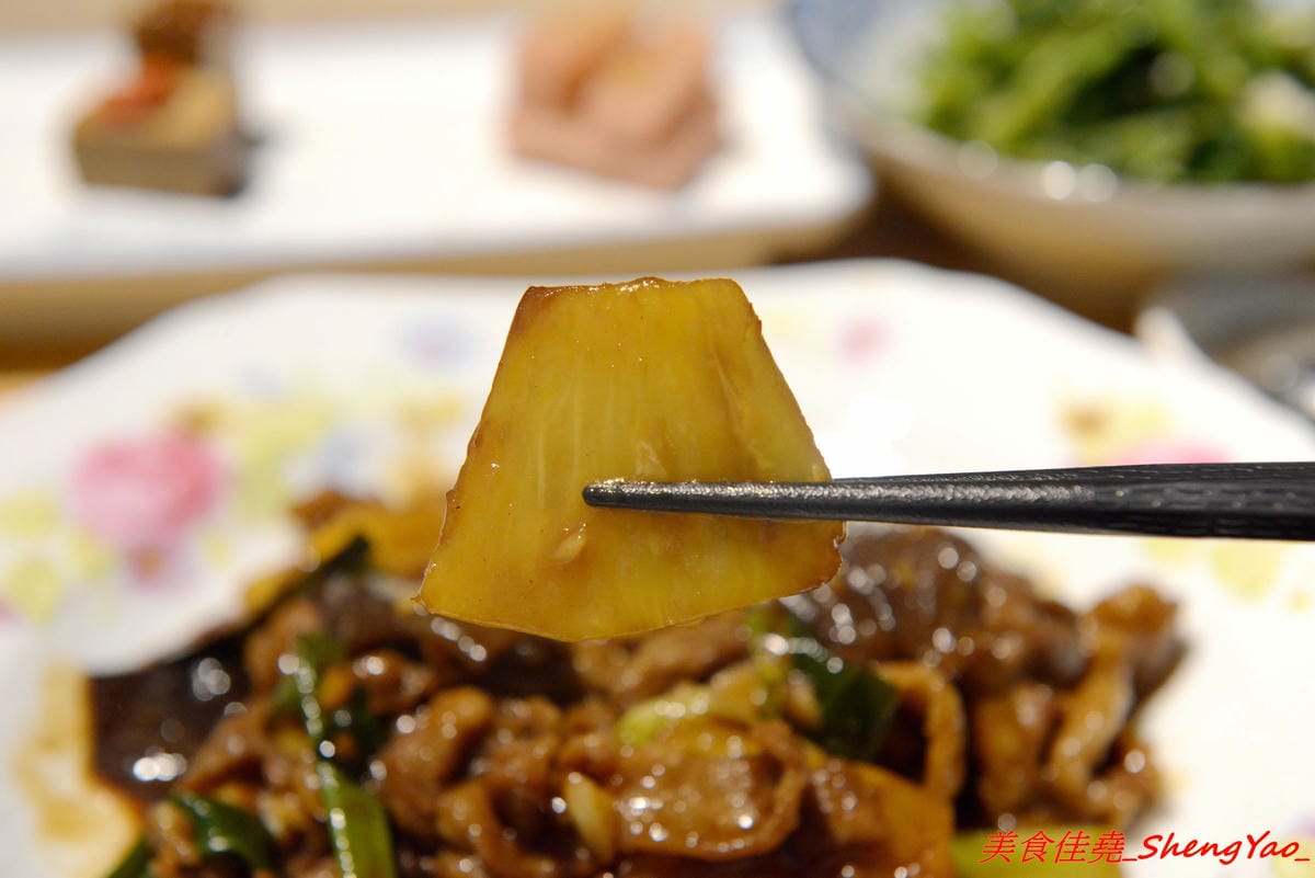 [台中西區]馨苑 – “膳馨”相關新品牌餐廳,不只有好吃台菜料理還有咖啡和手作甜點,主打套餐式台菜料理,一個人也能輕鬆吃台菜,東西好吃,店員服務態度親切,環境靜謐舒適,價位不貴且不收服務費