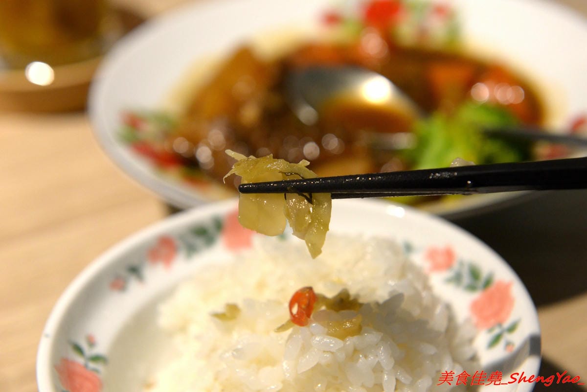 [台中西區]馨苑 – “膳馨”相關新品牌餐廳,不只有好吃台菜料理還有咖啡和手作甜點,主打套餐式台菜料理,一個人也能輕鬆吃台菜,東西好吃,店員服務態度親切,環境靜謐舒適,價位不貴且不收服務費