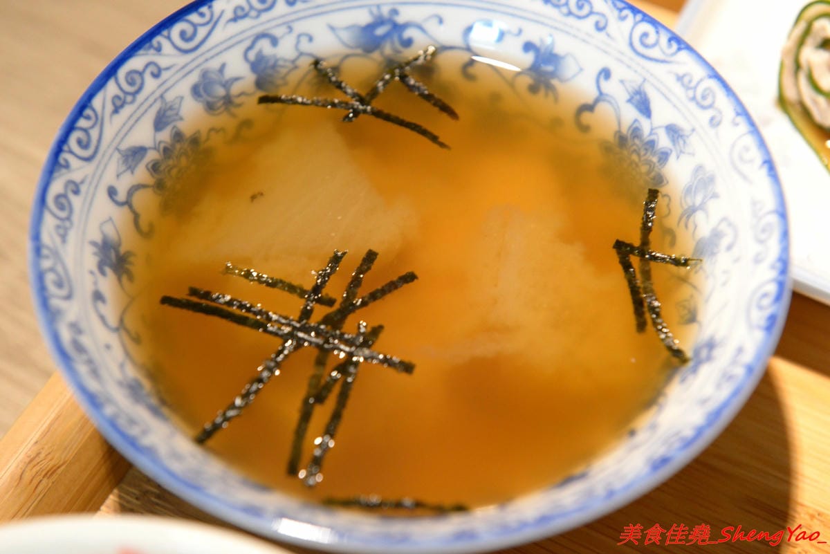 [台中西區]馨苑 – “膳馨”相關新品牌餐廳,不只有好吃台菜料理還有咖啡和手作甜點,主打套餐式台菜料理,一個人也能輕鬆吃台菜,東西好吃,店員服務態度親切,環境靜謐舒適,價位不貴且不收服務費