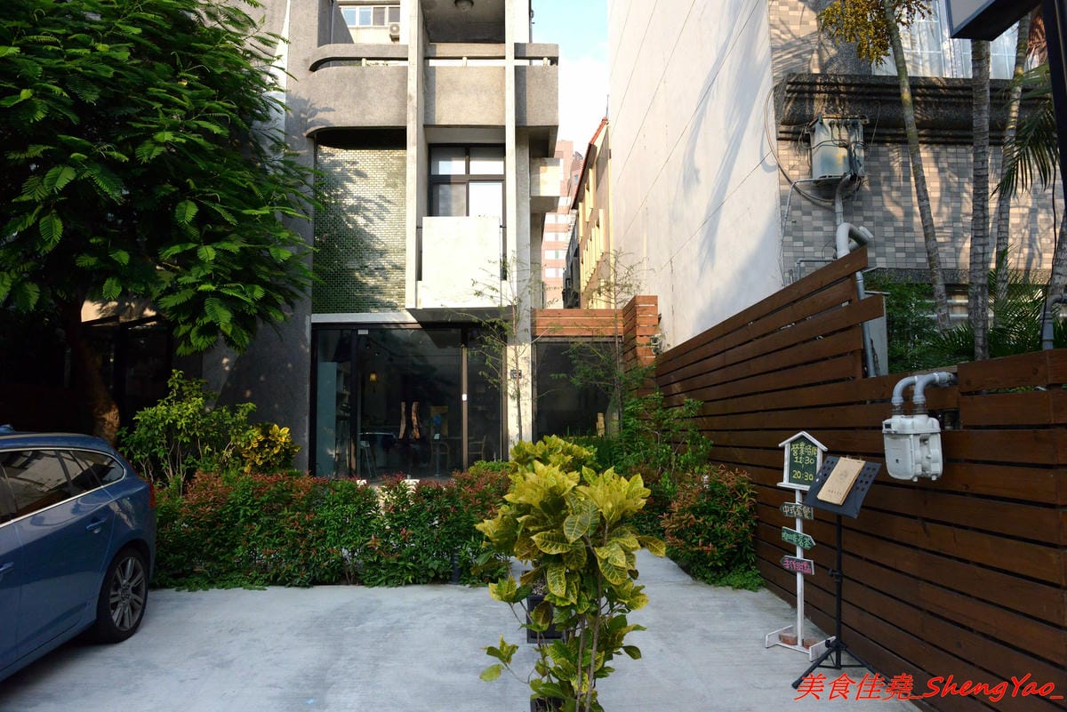 [台中西區]馨苑 – “膳馨”相關新品牌餐廳,不只有好吃台菜料理還有咖啡和手作甜點,主打套餐式台菜料理,一個人也能輕鬆吃台菜,東西好吃,店員服務態度親切,環境靜謐舒適,價位不貴且不收服務費