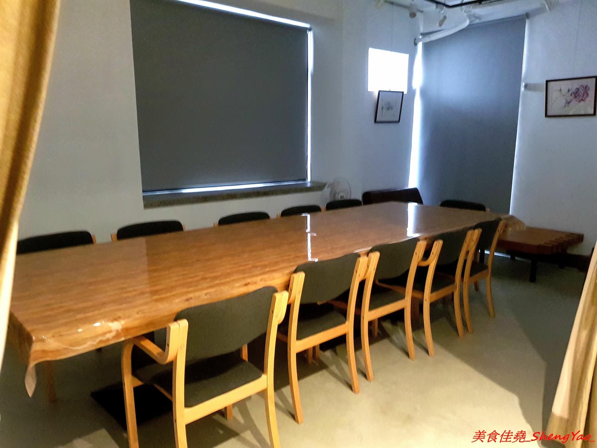 [台中西區]馨苑 – “膳馨”相關新品牌餐廳,不只有好吃台菜料理還有咖啡和手作甜點,主打套餐式台菜料理,一個人也能輕鬆吃台菜,東西好吃,店員服務態度親切,環境靜謐舒適,價位不貴且不收服務費