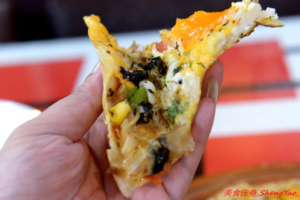 [台中沙鹿]濼藝洋食 – 沙鹿新開的復古歐風洋食餐廳,餐點種類多樣,醬汁自製,用料實在,份量可以吃得飽,法式薄餅是最大特色,價位不貴,建議升級套餐,麵包和濃湯都很棒,光華路上異人館旁邊。(已