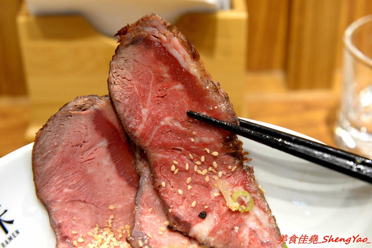 [台中太平]滝禾製麵所 – 太平新開幕拉麵店,湯頭搭配肉品選擇豐富多樣化,肉品都是現切,除了叉燒竟然還有Choice等級的板腱牛可以搭配,湯頭好喝,配料用心,價位不會貴。