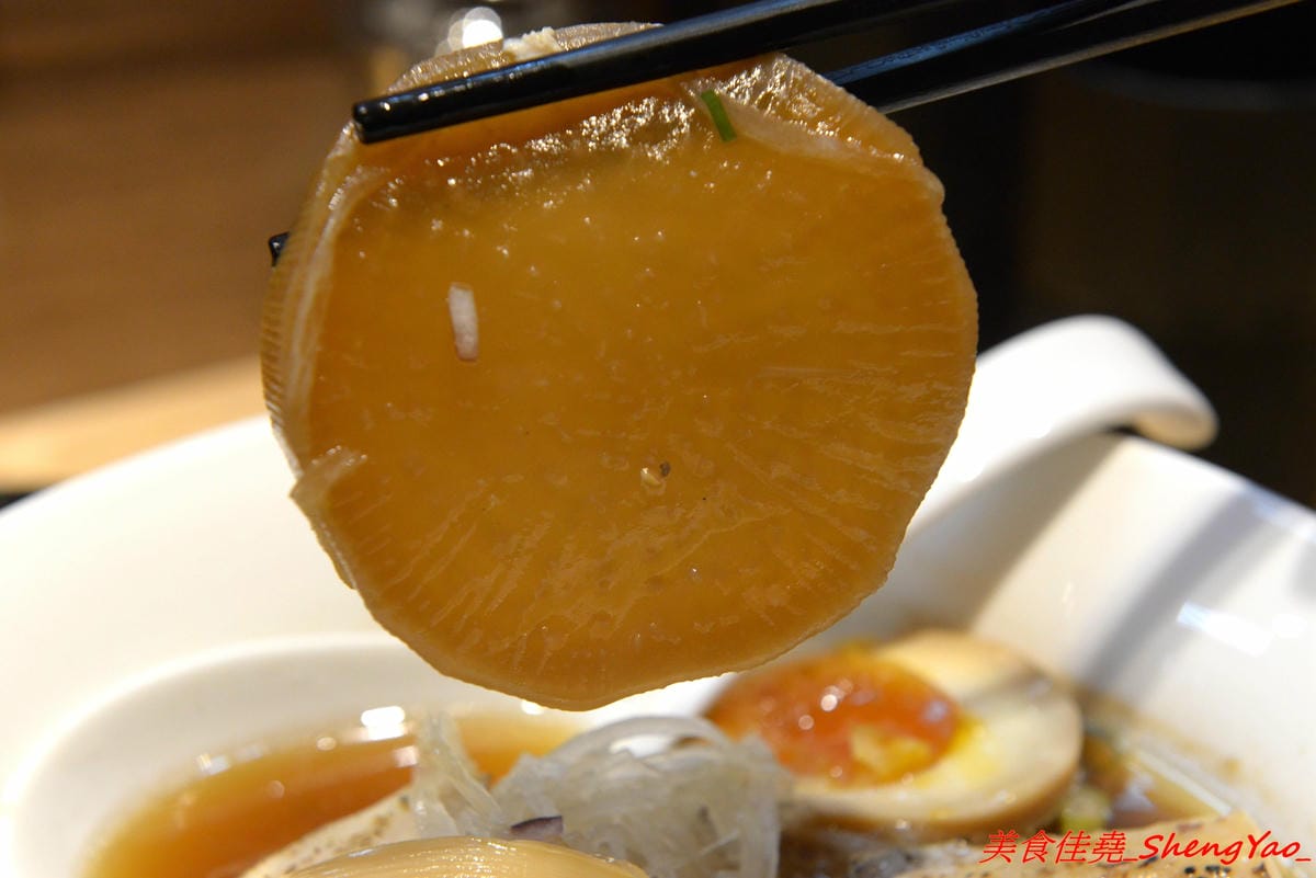 [台中太平]激勵軒 – 太平新開的雞湯系拉麵專門店,狸匠拉麵新品牌,店內拉麵湯頭均使用雞去做熬製,叉燒也是雞叉燒,每種湯頭口味各有特色,對應配料也都不同,食材運用極具創意,不只是拉麵也是