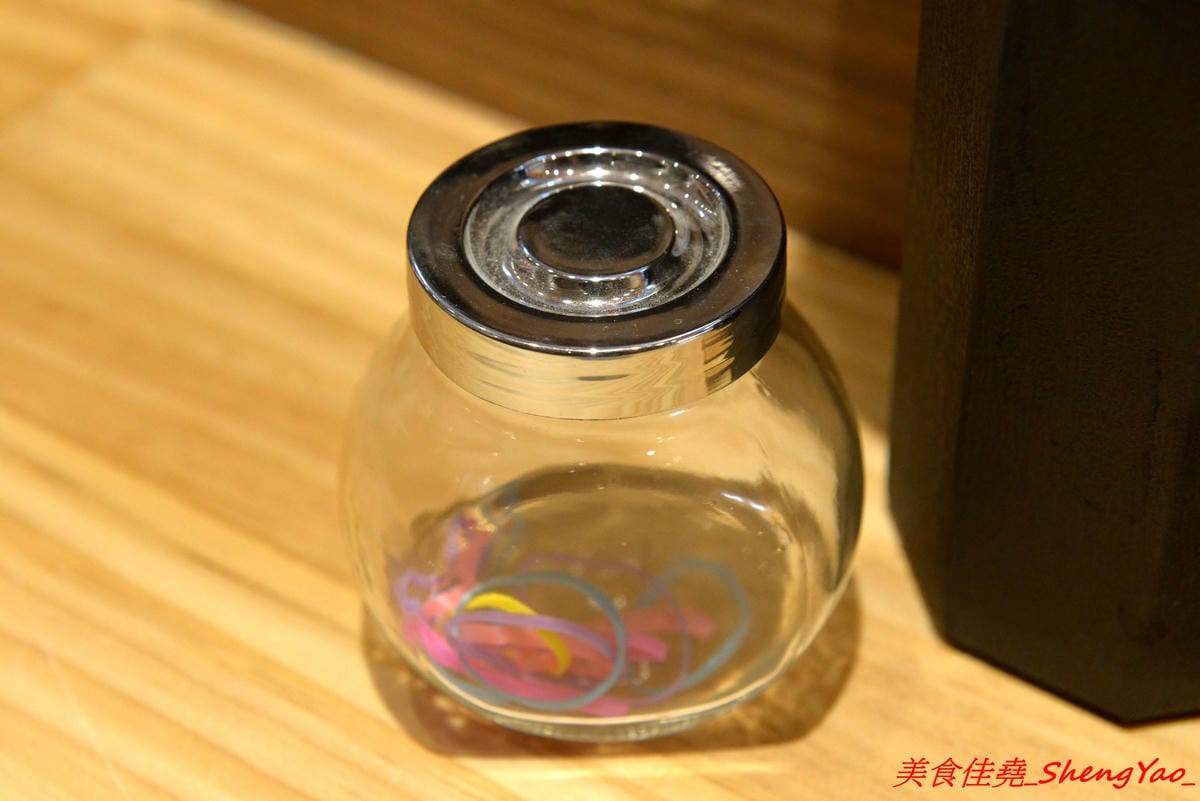 [台中太平]激勵軒 – 太平新開的雞湯系拉麵專門店,狸匠拉麵新品牌,店內拉麵湯頭均使用雞去做熬製,叉燒也是雞叉燒,每種湯頭口味各有特色,對應配料也都不同,食材運用極具創意,不只是拉麵也是