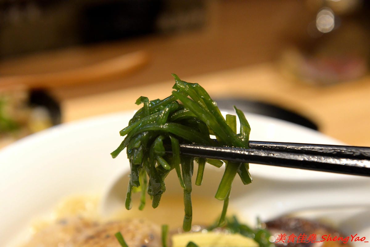 [台中太平]激勵軒 – 太平新開的雞湯系拉麵專門店,狸匠拉麵新品牌,店內拉麵湯頭均使用雞去做熬製,叉燒也是雞叉燒,每種湯頭口味各有特色,對應配料也都不同,食材運用極具創意,不只是拉麵也是