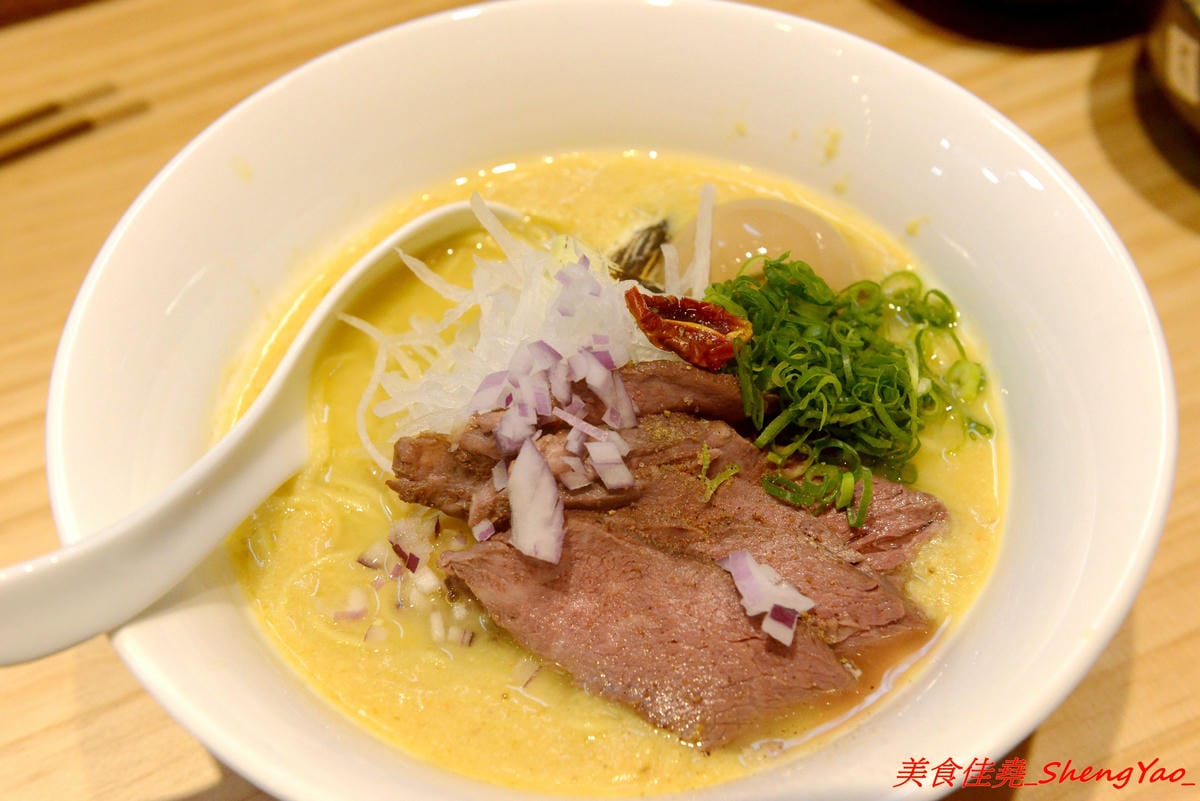 [台中太平]激勵軒 – 太平新開的雞湯系拉麵專門店,狸匠拉麵新品牌,店內拉麵湯頭均使用雞去做熬製,叉燒也是雞叉燒,每種湯頭口味各有特色,對應配料也都不同,食材運用極具創意,不只是拉麵也是