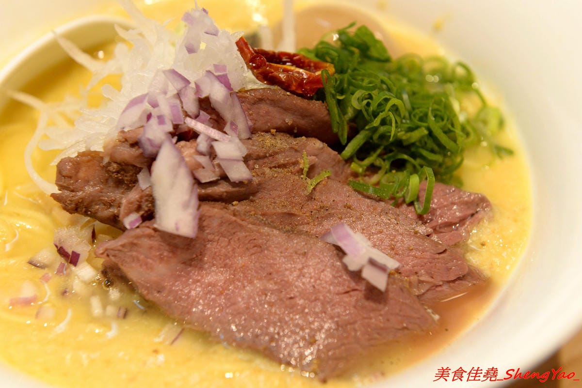 [台中太平]激勵軒 – 太平新開的雞湯系拉麵專門店,狸匠拉麵新品牌,店內拉麵湯頭均使用雞去做熬製,叉燒也是雞叉燒,每種湯頭口味各有特色,對應配料也都不同,食材運用極具創意,不只是拉麵也是