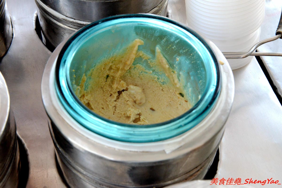 [台中清水]叭咘冰淇淋爺爺 – 在地清水人一定都知道的傳奇冰淇淋爺爺,在清水賣了已經快40年,1球10元的冰淇淋看似平凡無奇,卻帶給許多人滿滿的回憶,大推花生、香檳口味。(夏天賣冰淇淋、冬天