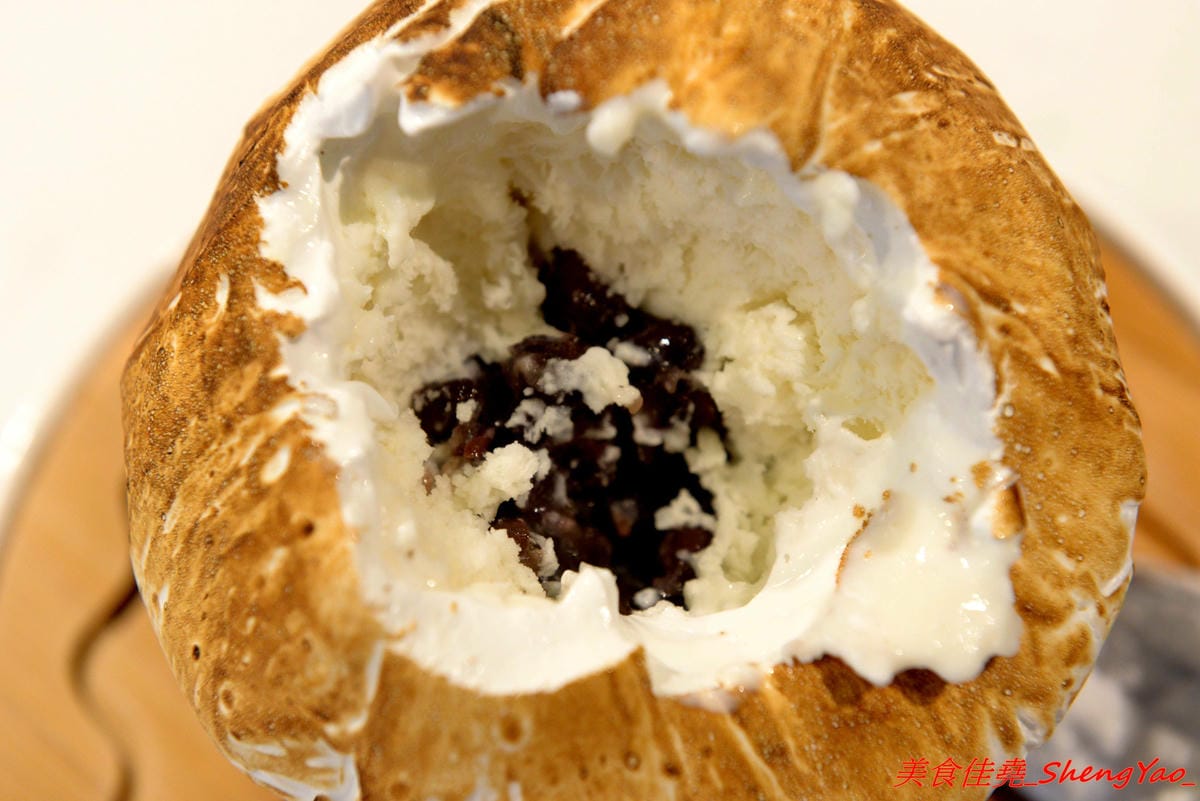 [基隆仁愛]著迷 Ice Galaxy – 基隆廟口必吃火紅冰店,搬家後生意依舊超好,冰品種類繁多,好看好拍又好吃,新品仙境芒果火鍋造型超級浮誇,邊吃還邊冒煙,女店長神正,根本明星等級顏值。