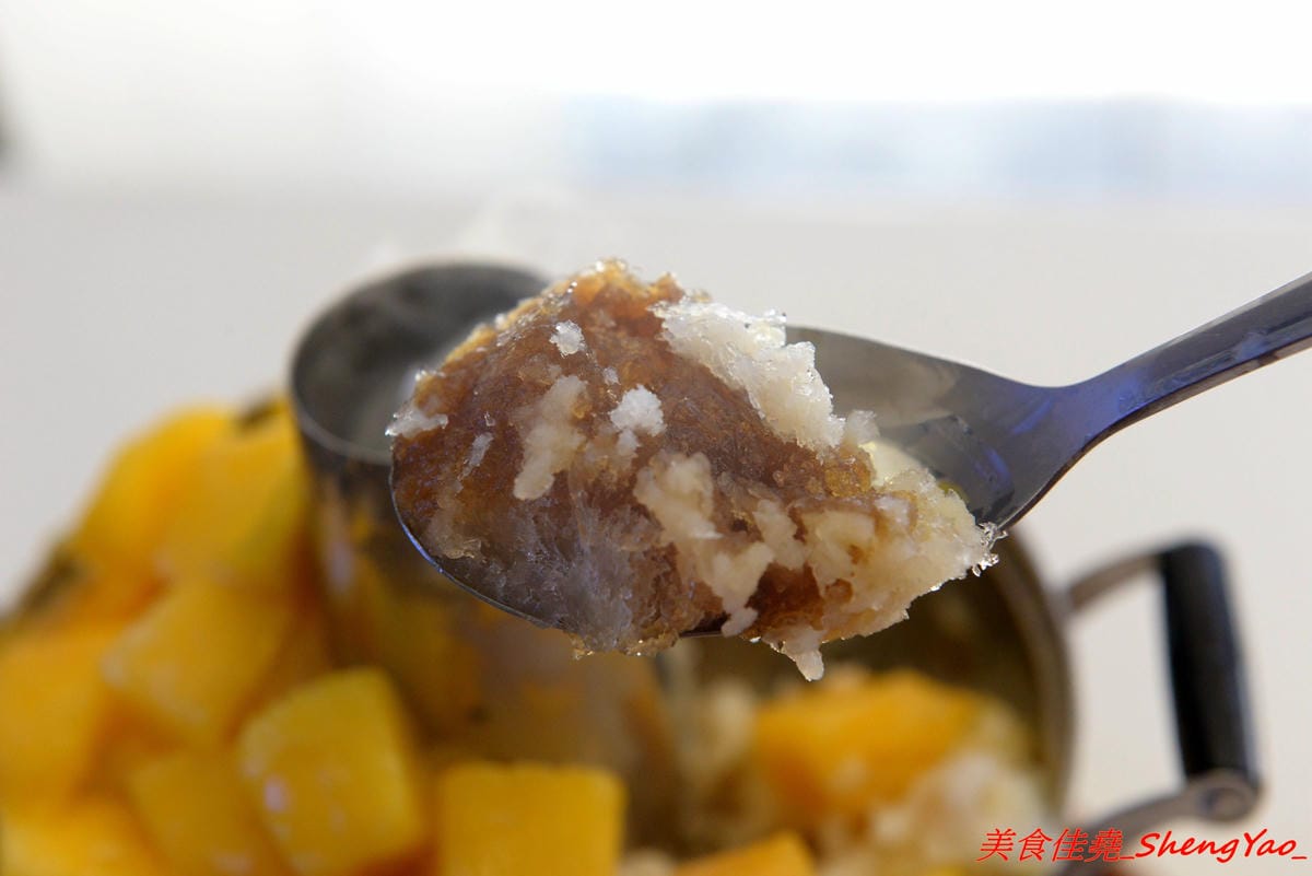 [基隆仁愛]著迷 Ice Galaxy – 基隆廟口必吃火紅冰店,搬家後生意依舊超好,冰品種類繁多,好看好拍又好吃,新品仙境芒果火鍋造型超級浮誇,邊吃還邊冒煙,女店長神正,根本明星等級顏值。