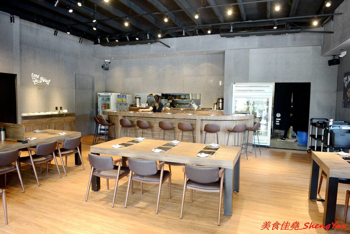 [台中沙鹿]尚石苑 石頭火鍋專賣 shang shih yuan – 沙鹿新開的燒酒系列火鍋店,食材新鮮,用料實在,價格不貴,環境舒適不擁擠,冷氣涼到嫑嫑,愛吃燒酒雞鍋的朋友可以來嘗鮮,無電話預約,均現場候位。