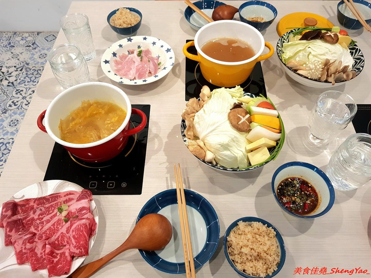 [台中清水]織福 – 清水超有特色的療癒系鍋物餐廳,法鬥店狗超級呆萌可愛,餐點講求健康天然,鍋物湯頭均不加鹽巴,肉品種類不少,食材品質很不錯,試賣期間不收服務費。