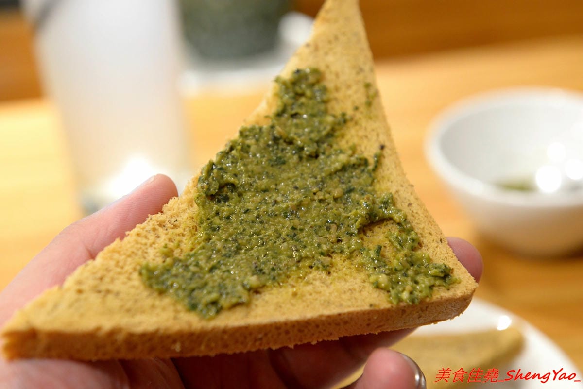 [台中西區]找伍食Find Fifth – 台中新開的早午餐,主打多種肉品大份量套餐,附餐、蛋和沙拉那些全都能自行選擇搭配,9/5-9/16試營運期間點套餐並按讚打卡就送一份藍莓派或豆漿派,原蔬服蛋餅位置。