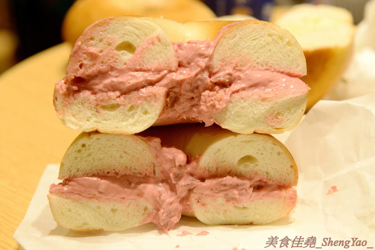 [台中西屯]Good Cho’s 好丘貝果 – 新光三越新美食櫃位,台北的超人氣貝果專賣店進軍中南部首家店,店家特別推出只有台中店限定的厚醬貝果,11款抹醬口味樣樣特別,貝果控必吃的一家店。