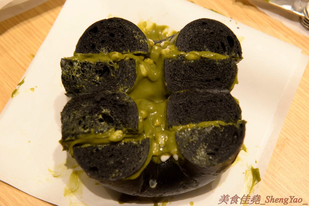 [台中西屯]Good Cho’s 好丘貝果 – 新光三越新美食櫃位,台北的超人氣貝果專賣店進軍中南部首家店,店家特別推出只有台中店限定的厚醬貝果,11款抹醬口味樣樣特別,貝果控必吃的一家店。