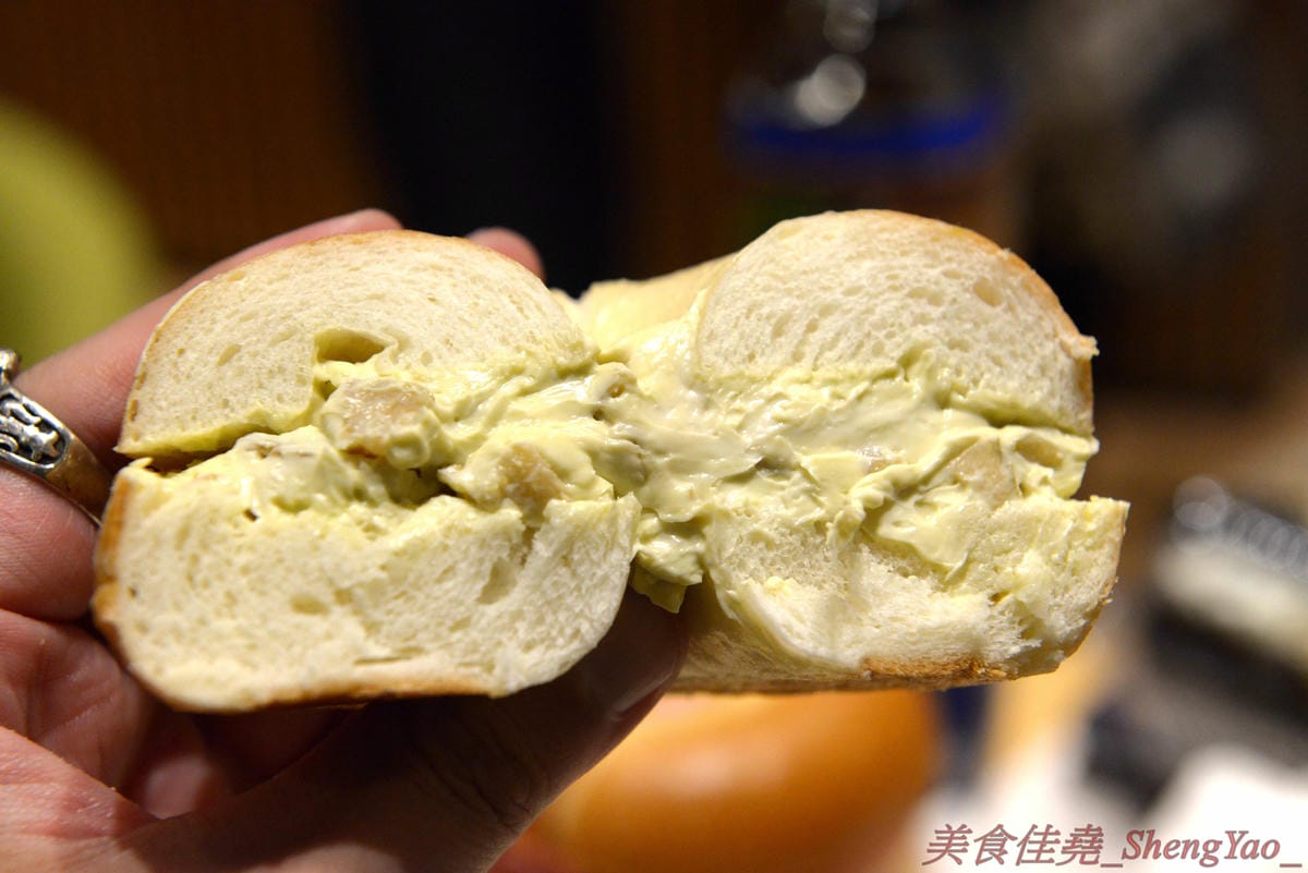 [台中西屯]Good Cho’s 好丘貝果 – 新光三越新美食櫃位,台北的超人氣貝果專賣店進軍中南部首家店,店家特別推出只有台中店限定的厚醬貝果,11款抹醬口味樣樣特別,貝果控必吃的一家店。