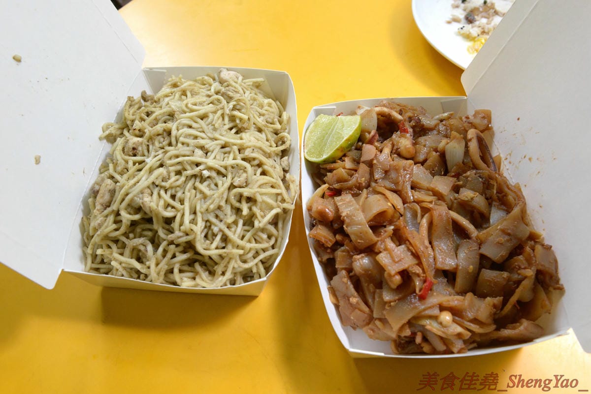 [台中沙鹿]阿威泰式小吃 沙鹿店 – C/P值宇宙無敵高的阿威泰式小吃在鹿寮開新分店囉,打拋飯、炒河粉、咖哩雞飯價格幾乎都百元不到,餐點份量多到讓人傻眼,一餐可以抵兩餐,營業時段只限中午
