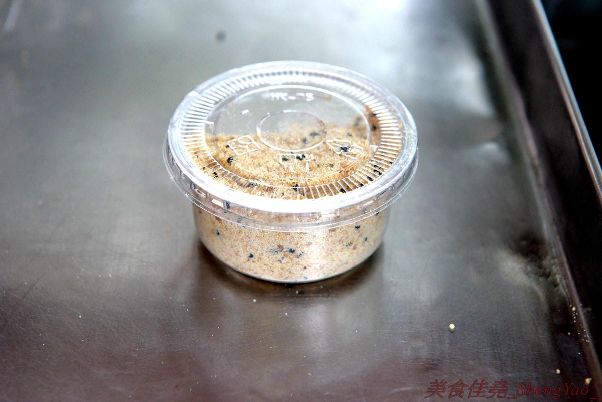 [台中沙鹿]西螺祖傳麻糬大王 – 超夯團購美食DIY西螺祖傳麻糬大王在沙鹿就能買得到,正宗程家50年老字號,麻糬QQ口感,內餡不甜膩,可以一口接一口,文末有附店家電話,想吃不用再碰運氣。