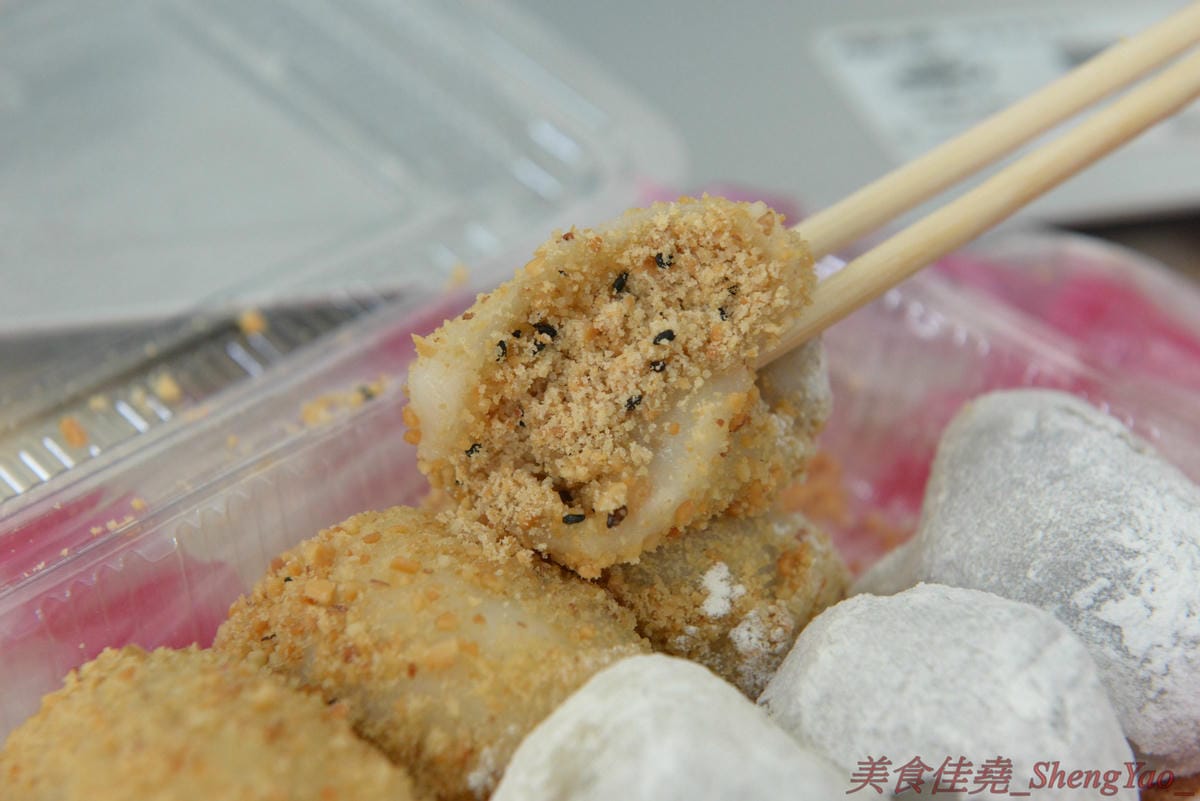 [台中沙鹿]西螺祖傳麻糬大王 – 超夯團購美食DIY西螺祖傳麻糬大王在沙鹿就能買得到,正宗程家50年老字號,麻糬QQ口感,內餡不甜膩,可以一口接一口,文末有附店家電話,想吃不用再碰運氣。