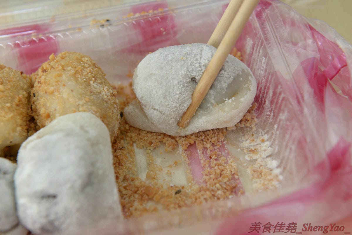 [台中沙鹿]西螺祖傳麻糬大王 – 超夯團購美食DIY西螺祖傳麻糬大王在沙鹿就能買得到,正宗程家50年老字號,麻糬QQ口感,內餡不甜膩,可以一口接一口,文末有附店家電話,想吃不用再碰運氣。