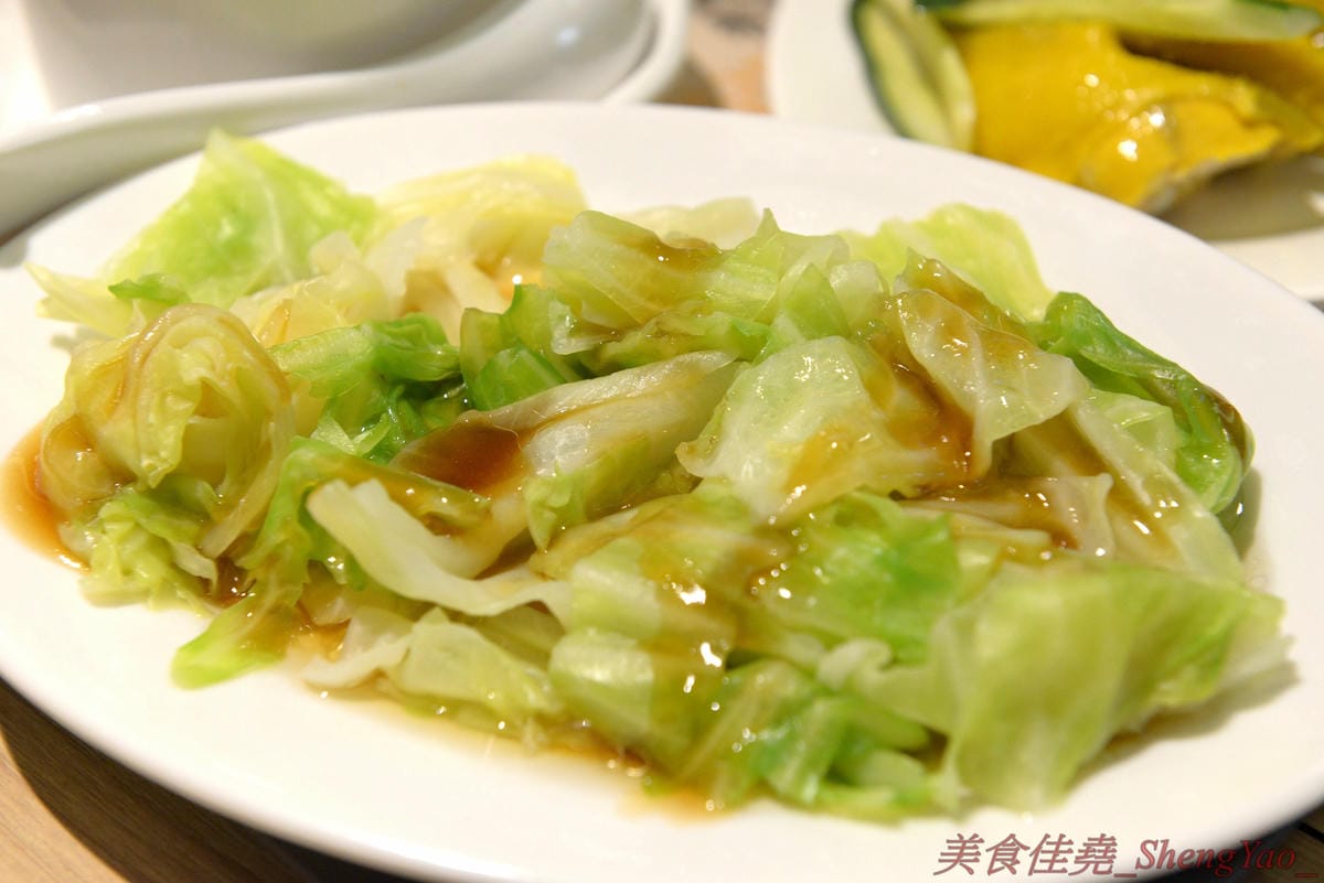 [台中西屯]瑞記海南雞飯 中港店 – 新加坡海南雞飯龍頭台中首家分店,雞肉有肉雞和土雞兩種,各有特色都不錯吃,價格還OK,9/28-9/30期間排隊前20名有送海南雞飯套餐買一送一兌換券。(已歇業)