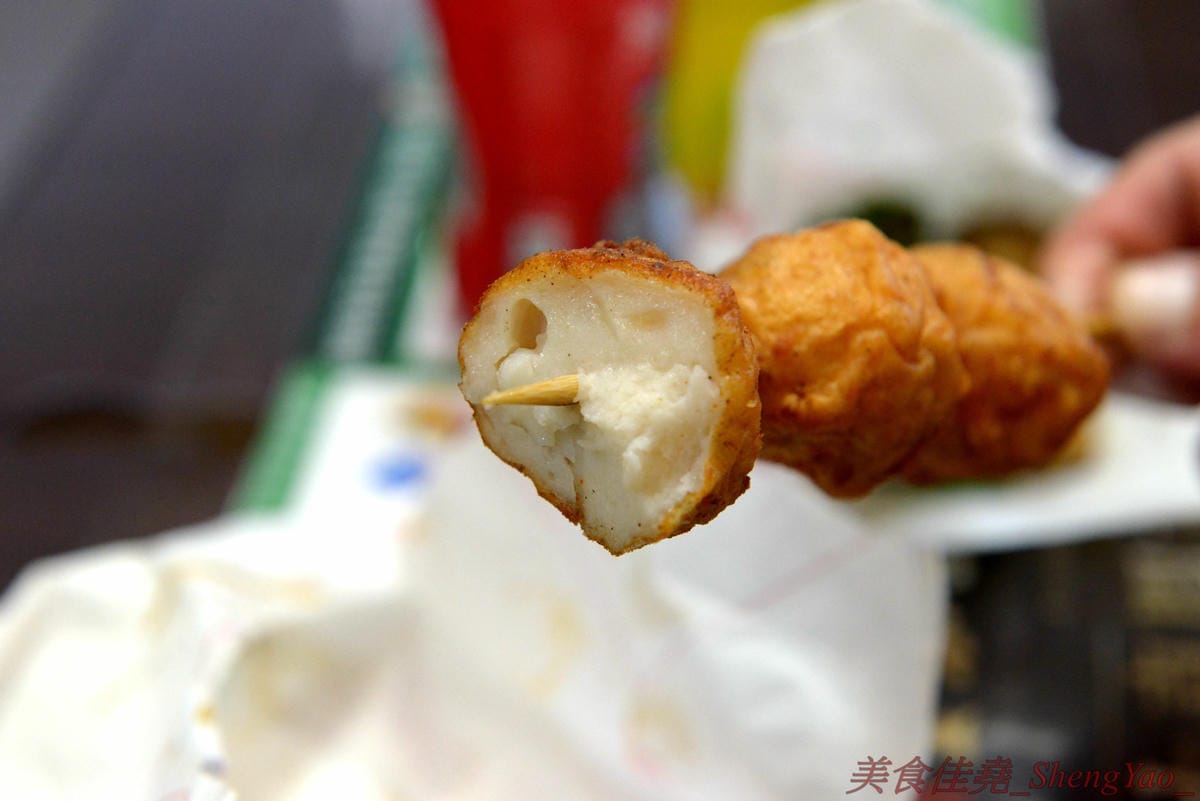 [台中沙鹿]洪家回春堂鹽酥雞專賣店 沙鹿分堂 – 沙鹿也有洪家回春堂啦店面像是中藥鋪賣的可不是中藥而是鹽酥雞,價格相當平價,15元東西多多,個人推薦章魚酥和豆包,想吃一定要先電話預約,現