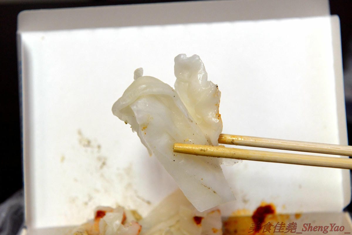 [台中沙鹿]一派胡塩酵素臭豆腐 靜宜店 – 南部發跡的知名連鎖臭豆腐,口感外酥內嫩,口味不重,很耐吃,越吃越好吃,吃重口味的朋友一定要多加他們的辣椒醬,超級夠味,目前消費打卡小份免費升級