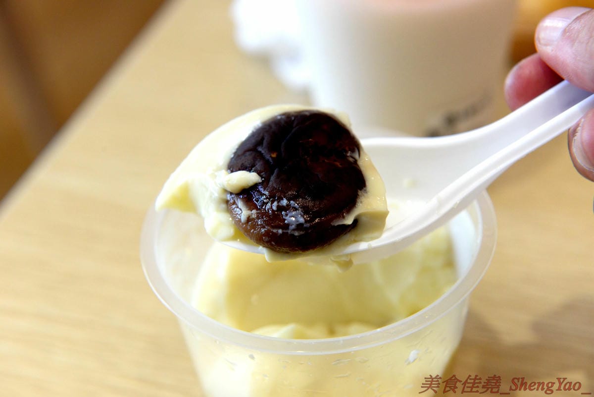 [台中西區]圓味壽司 台中精誠店 – 來自彰化的知名卷壽司專賣店,口味多達30種以上還有超奇妙的”下酒菜”口味,壽司皆為當天現做,保證新鮮衛生,價格平實不貴,10/5-10/6慶祝開幕店內卷壽司一律買三