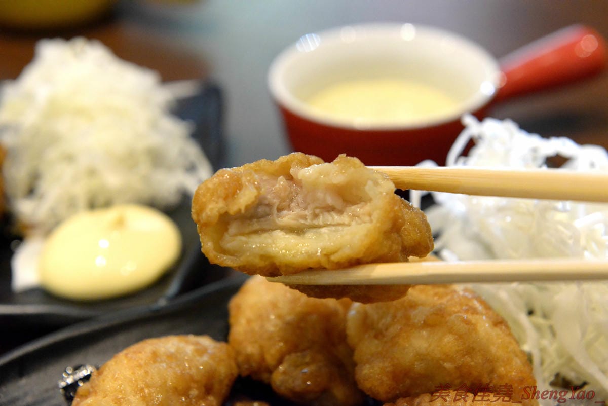 [台中南屯]KOROKARA – 台中罕見的風味日式炸雞專賣店,特選去骨雞腿肉搭配主廚秘製特調醬汁,五種不同口味炸雞各有特色,超級好吃且不油膩,價格不貴,大推油淋雞風味炸雞、名古屋雞翅風味炸雞。