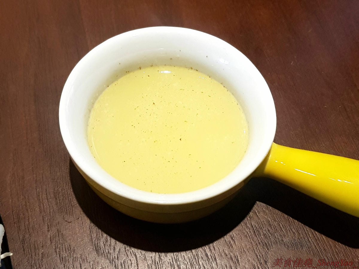 [台中南屯]KOROKARA – 台中罕見的風味日式炸雞專賣店,特選去骨雞腿肉搭配主廚秘製特調醬汁,五種不同口味炸雞各有特色,超級好吃且不油膩,價格不貴,大推油淋雞風味炸雞、名古屋雞翅風味炸雞。