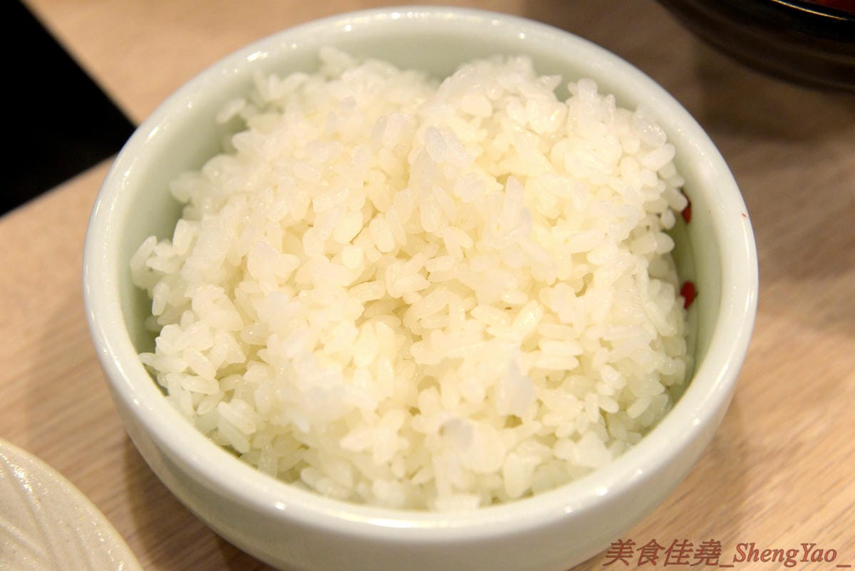 [台中南屯]想想鍋物 – 中南海集團新品牌鍋物餐廳,質感鍋物平價消費,菜盆有使用小農作物,肉品份量超充足,店內還有8種口味明治冰淇淋吃到飽,最便宜肉品鍋只要260元。10/16前店內吃鍋就送一張”
