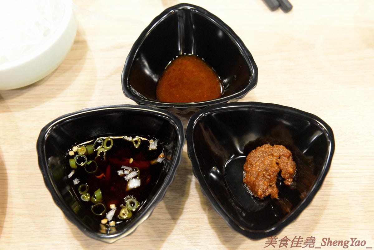 [台中南屯]想想鍋物 – 中南海集團新品牌鍋物餐廳,質感鍋物平價消費,菜盆有使用小農作物,肉品份量超充足,店內還有8種口味明治冰淇淋吃到飽,最便宜肉品鍋只要260元。10/16前店內吃鍋就送一張”