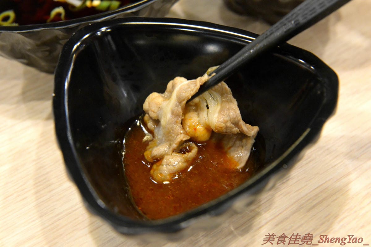 [台中南屯]想想鍋物 – 中南海集團新品牌鍋物餐廳,質感鍋物平價消費,菜盆有使用小農作物,肉品份量超充足,店內還有8種口味明治冰淇淋吃到飽,最便宜肉品鍋只要260元。10/16前店內吃鍋就送一張”