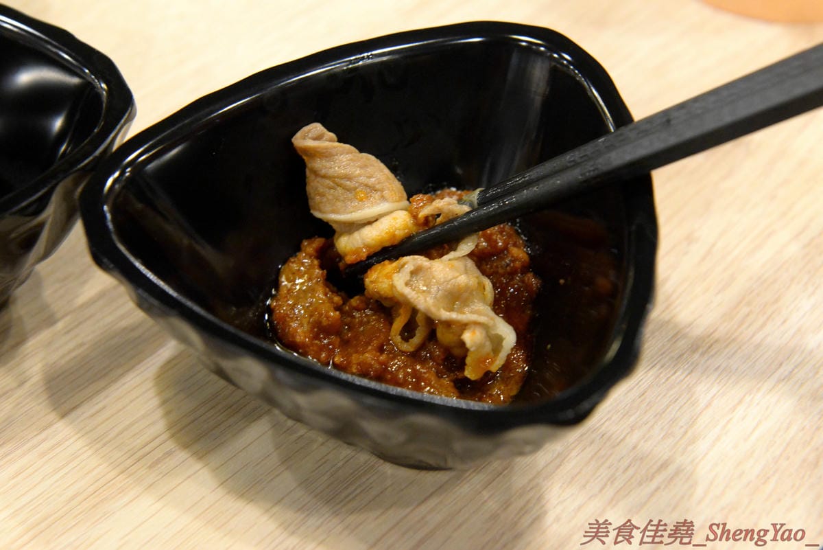 [台中南屯]想想鍋物 – 中南海集團新品牌鍋物餐廳,質感鍋物平價消費,菜盆有使用小農作物,肉品份量超充足,店內還有8種口味明治冰淇淋吃到飽,最便宜肉品鍋只要260元。10/16前店內吃鍋就送一張”