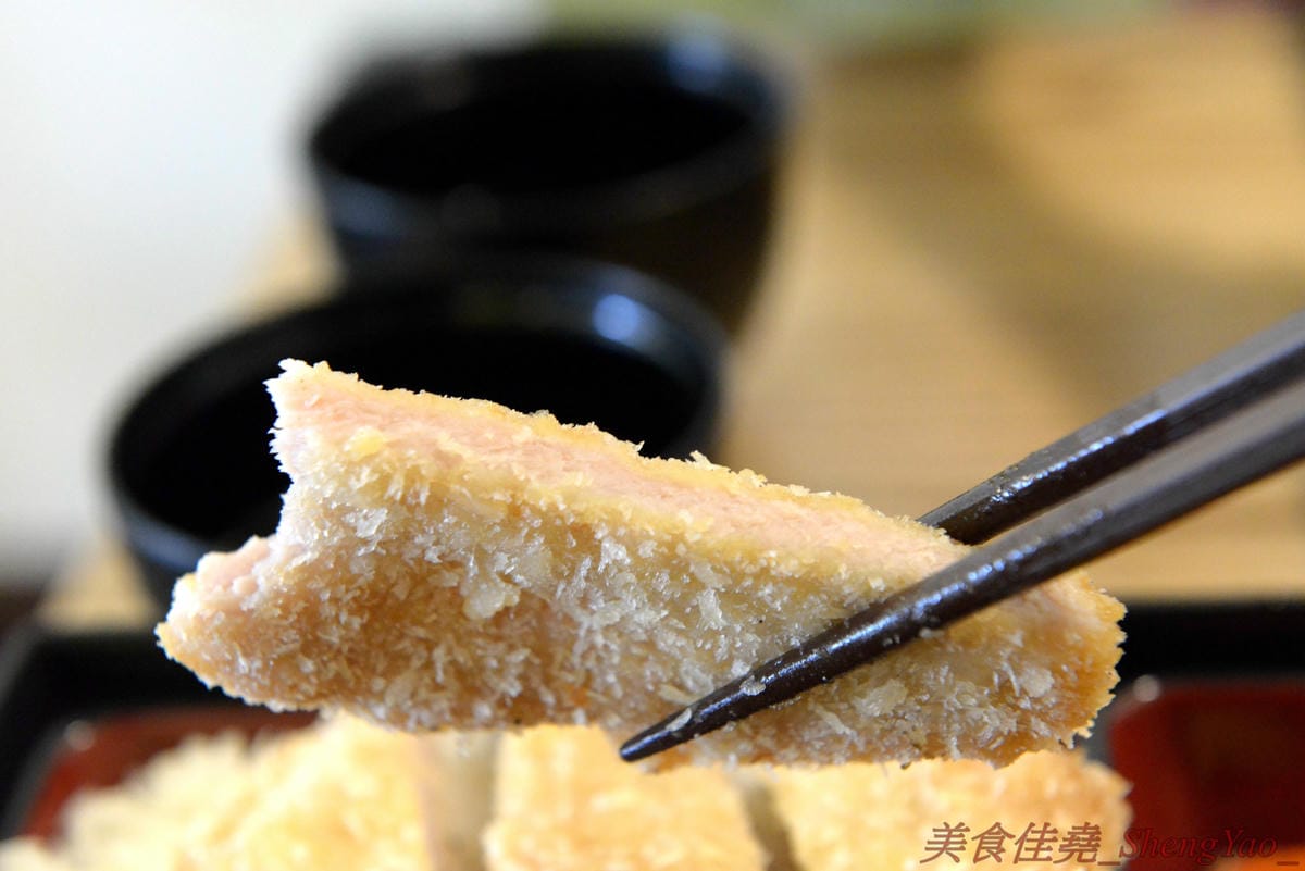 [台中北區]六二食事处 2018菜單 – 台中少數真日式風格精緻手作便當,近10種主菜可選,搭配上7-8樣日式手作精緻配菜,超級豐富,價格也很合理不貴,會議便當首選,店裡也有內用區可以內用。(已歇業)