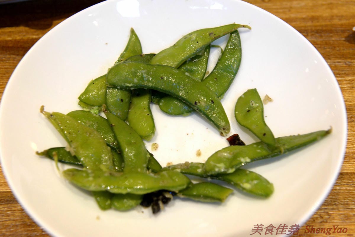 [台中南屯]貓門moment – 台中新IG打卡超美餐廳景點,以貓為主題的地中海風格建築,旁邊還有超大座的貓形狀拱門,店內也充滿濃濃地中海氣息,非常優美適合拍照,餐點有主食、茶食和飲品、霜淇淋,