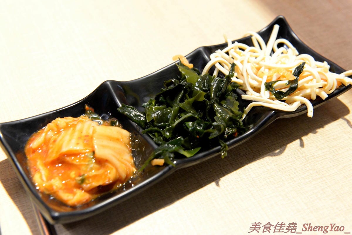[台中沙鹿]豬對有韓式烤肉吃到飽 沙鹿店 – 來自台南的新品牌韓式烤肉吃到飽,台中首間分店,10種以上牛雞豬肉品、蔬菜和韓式小菜、熟食炸物、辣牛肉飯、韓式魚板湯、冷熱飲全部無限量供應,