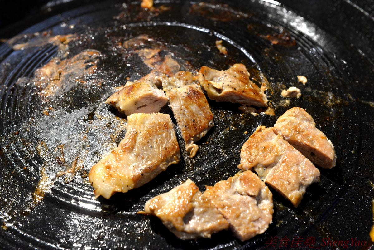 [台中沙鹿]豬對有韓式烤肉吃到飽 沙鹿店 – 來自台南的新品牌韓式烤肉吃到飽,台中首間分店,10種以上牛雞豬肉品、蔬菜和韓式小菜、熟食炸物、辣牛肉飯、韓式魚板湯、冷熱飲全部無限量供應,