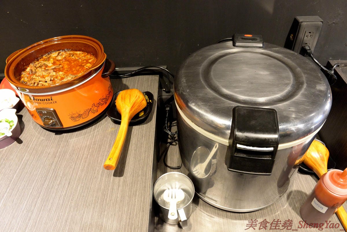 [台中沙鹿]豬對有韓式烤肉吃到飽 沙鹿店 – 來自台南的新品牌韓式烤肉吃到飽,台中首間分店,10種以上牛雞豬肉品、蔬菜和韓式小菜、熟食炸物、辣牛肉飯、韓式魚板湯、冷熱飲全部無限量供應,