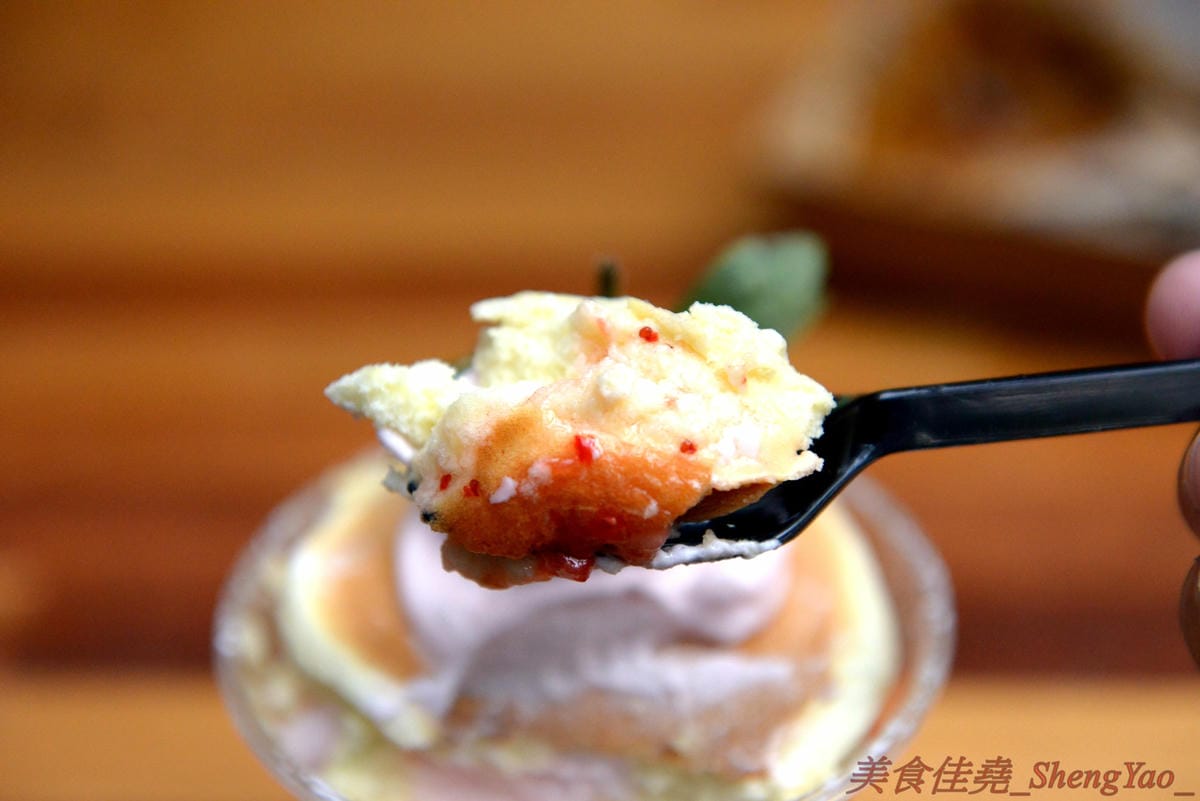 [台中西區]美好年代Belle Époque 台中店 – 台中最新打卡地標,台北人氣咖啡店進駐台中,老宅庭院環境優美好拍照,由美國知名街頭藝術家彩繪的天使翅膀牆面更是熱門拍照點,試營運期間僅販售四樣
