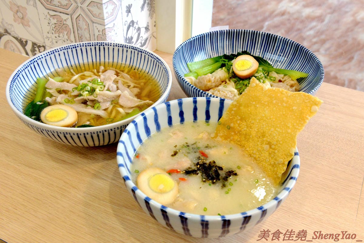 [台中南屯]滿粥穗 大墩店 – 台北網友大力激推的平價粥品專賣店來台中展店了,粥品料多實在,湯頭味道很不錯,價格幾乎都在120元左右而已,裝潢很有特色,椅子上的椅墊是一塊板豆腐,消費集點滿額