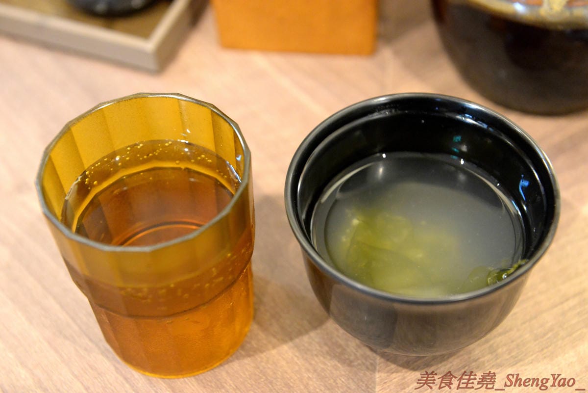 [台中北區]麵屋かとむら 一中店 – 東京有多家分店的油拌麵專賣店來台中展店了,3種口味、5種麵量、近10種配料,想吃日本味、印度味或是台灣味全都可以自由搭配,自認大胃王的朋友還可以來挑